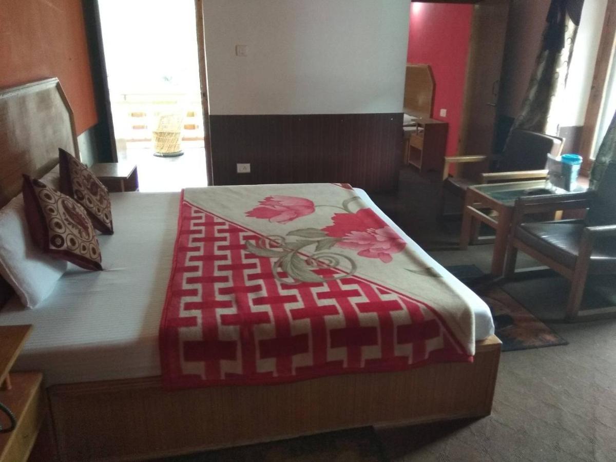 Hotel Hilltop Manāli Kültér fotó