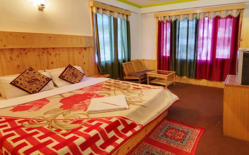 Hotel Hilltop Manāli Kültér fotó